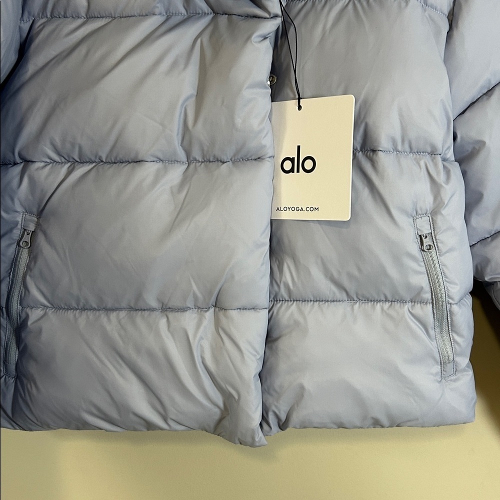 Alo Yoga Gold Rush Puffer Jacket Winter Frost Blue Full Zip Down Fill sz XS NEW - Picture 4 of 15